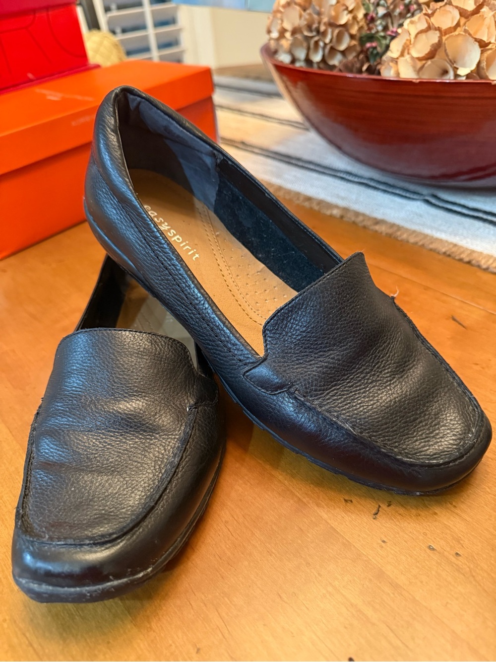 Easy Spirit Black Leather Slip-On Loafers for Women